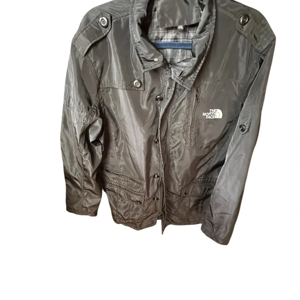 The North Face Men's Black Jacket, Plaid Lining, Lightweight